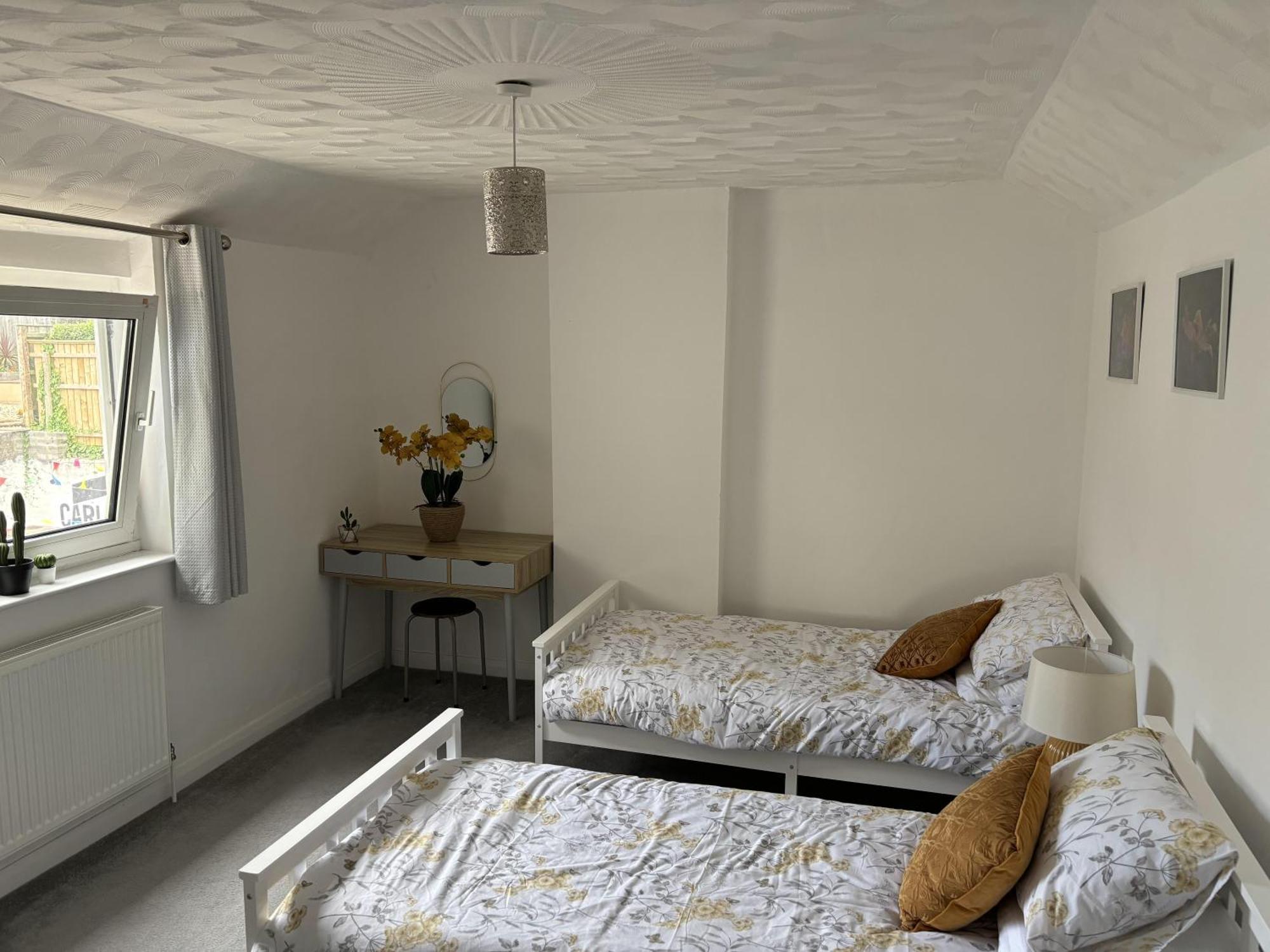 Appartement 2 Bed-Sleeps 4-Sea View-Pet Friendly-Parking à Llanelli Extérieur photo