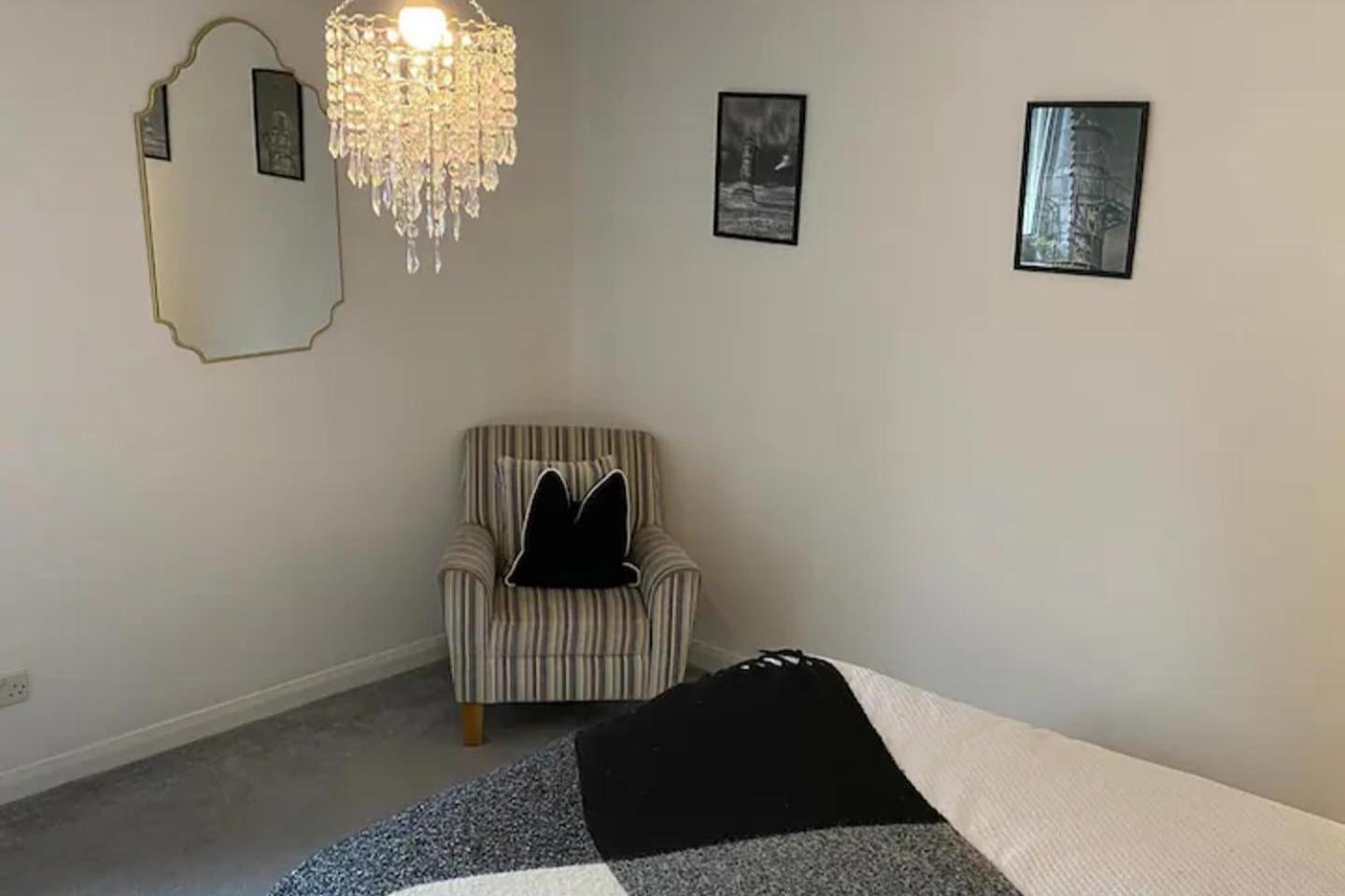 Appartement 2 Bed-Sleeps 4-Sea View-Pet Friendly-Parking à Llanelli Extérieur photo